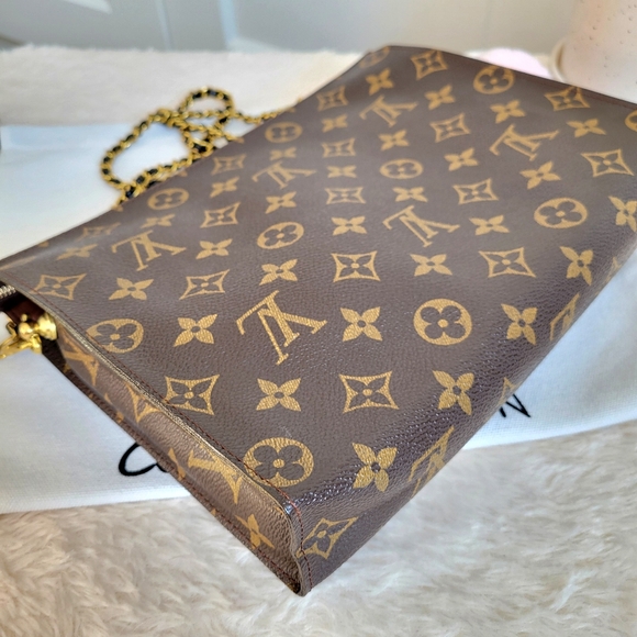 💕Beautiful Authentic Louis Vuitton Toiletry 26 Clutch/ Crossbody Monogram - Picture 14 of 16